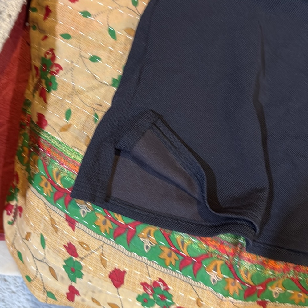 Lands' End Black and White Trim Top. Size 20W (like new) - Picture 3 of 6